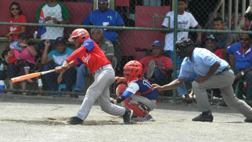 Trece equipos, divididos en dos grupos, participarán en la competencia