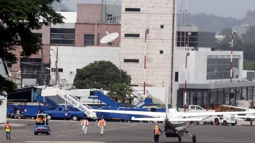 Honduras reanuda vuelos internacionales como parte de la reapertura económica