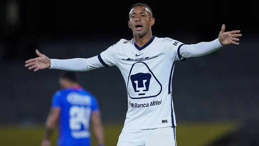 Pumas consigue su primera victoria en la Liga MX con Gabriel Torres de titular