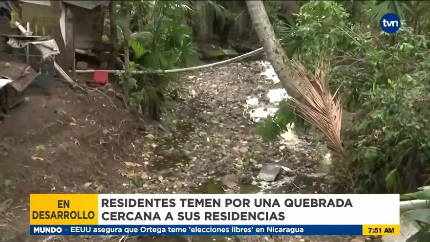 Residentes en San Miguelito temen que una quebrada afecte sus viviendas