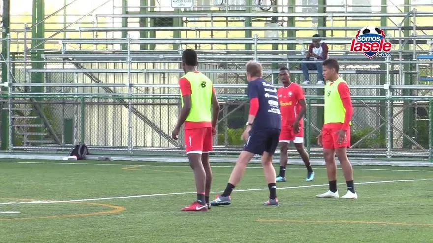 Gary Stempel está muy complacido por la entrega de sus jugadores