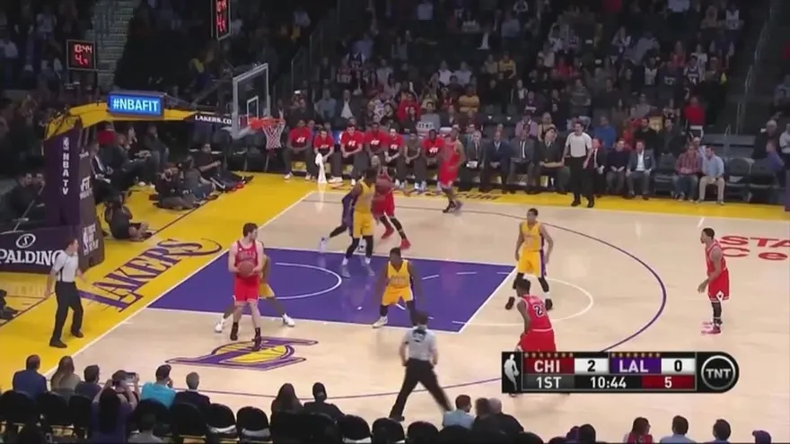 Los Bull de Chicago derrotaron 114-91 a los Lakers