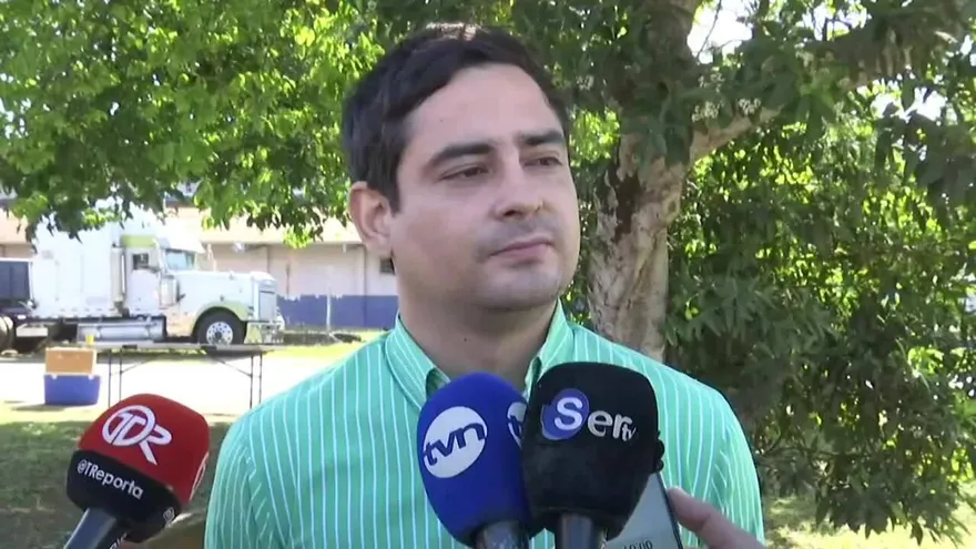 Exfiscal da su versión sobre video donde aparece inhalando sustancias ilícitas