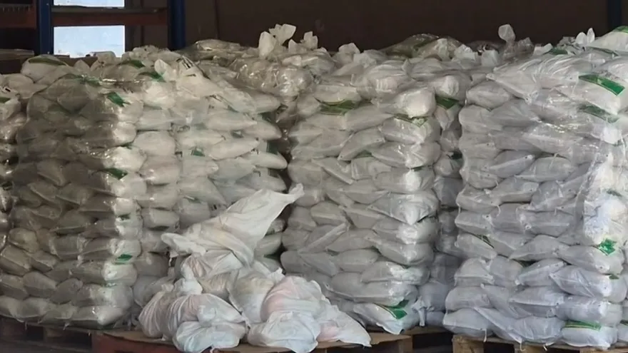 En Chiriquí se encargan de empacar los alimentos navideños que serán ofrecidos a precios bajos durante la ferias del IMA.