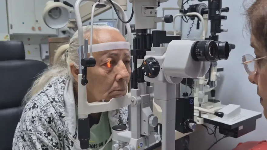 Panama hospital begins cataract surgery evaluations for patients facing long waits