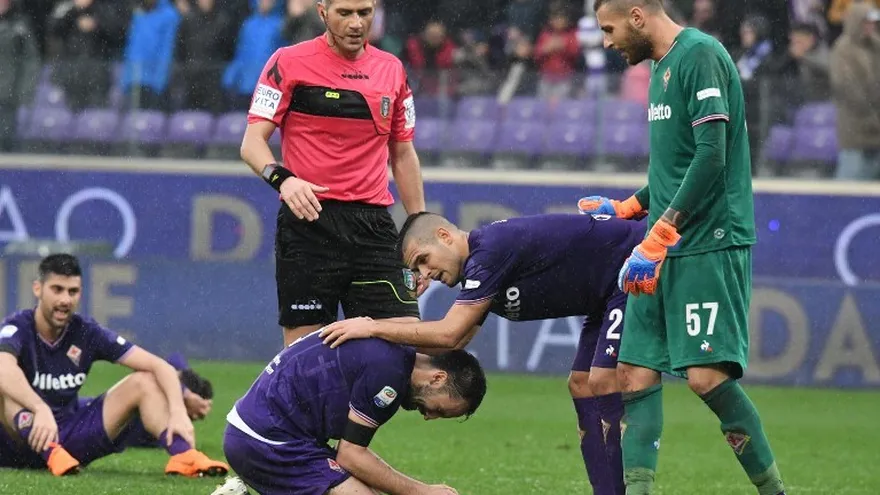 Fiorentina gana en un emotivo primer partido sin Astori