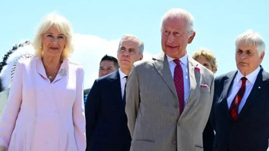 Rey Carlos III llega a Canadá junto a su esposa Camila