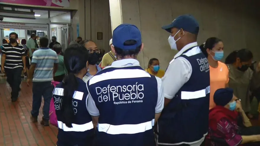 Personal de la Defensoría del Pueblo en el Instituto Oncológico Nacional