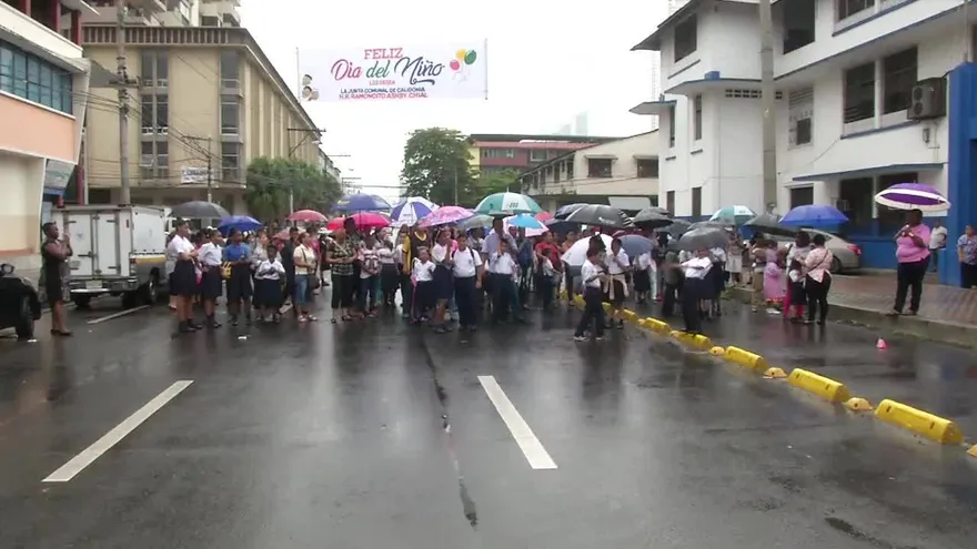 Realizan protesta en la escuela Rep. de Venezuela