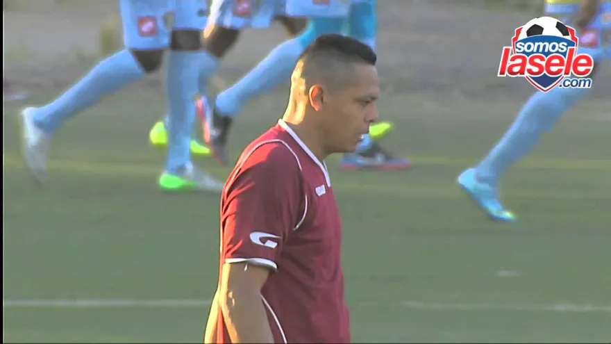 Gol polémico de Rolando Blackburn, ¿Fue mano? ¿Usted qué opina?