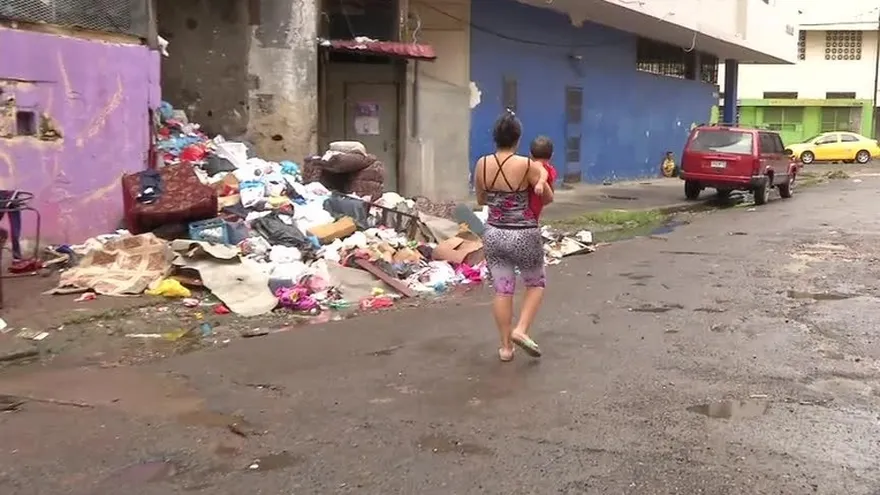 Basura afecta a residentes de San Miguel