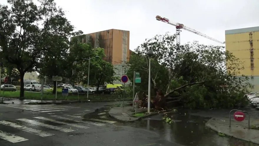 Al menos dos muertos por huracán María en el Caribe