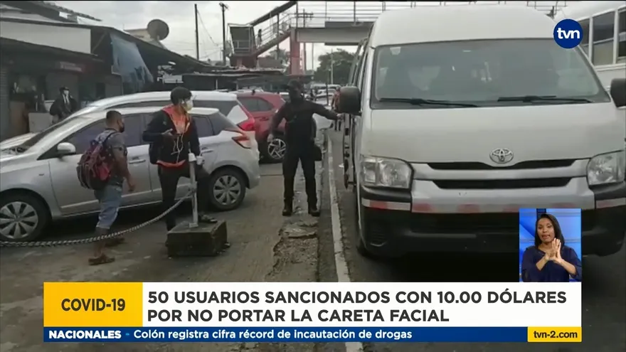 Usuarios de transporte colectivo en Colón sancionados por no usar caretas