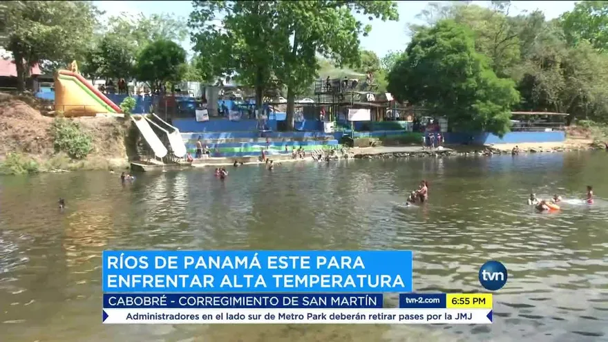 Altas temperaturas el domingo obligan a panameños a refrescarse en los ríos