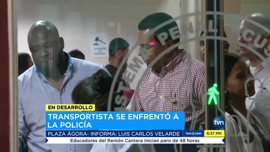 Taxistas y Policía acuerdan suspender audiencias en caso de protestas contra Uber