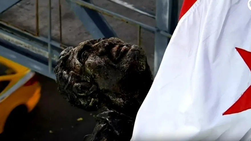 Monumentos a los Mártires del 9 de Enero.