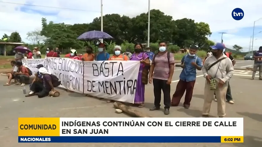Conductores siguen varados por cierre en vía Panamericana