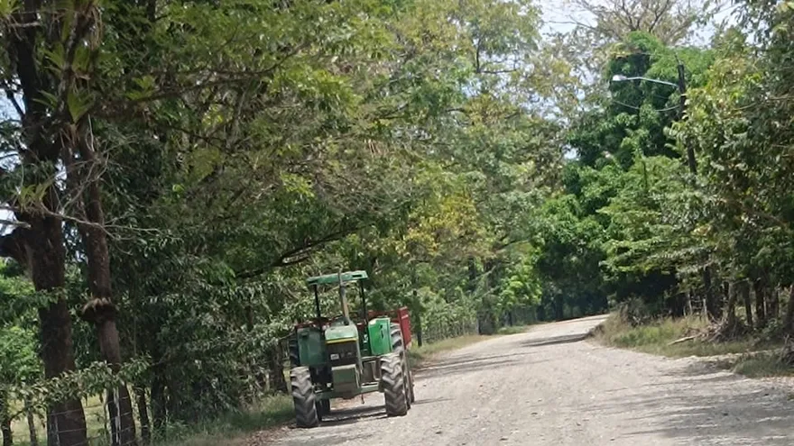 Esta obra beneficiará directamente a los productores agrícolas y ganaderos de la región, facilitándole el acceso a los mercados.