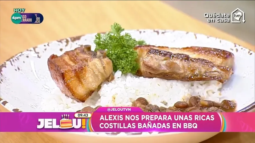 Alexis nos prepara unas ricas costillas bañadas en BBQ