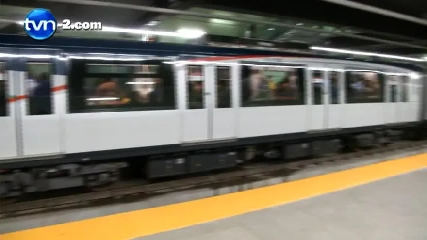 Usuarios del Metro continúan reportando fallas