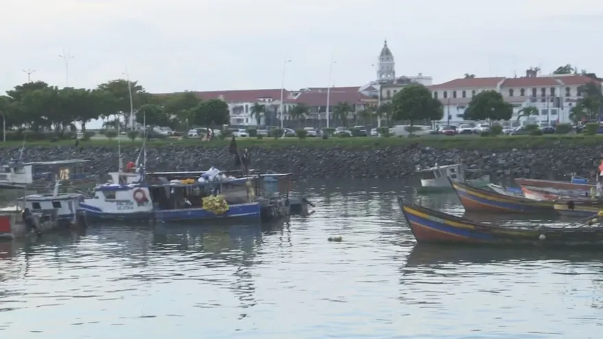 Barcos en el Puerto Panamá en la ciudad capital.