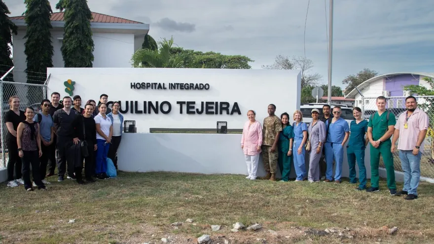 Médicos del  Comando Sur en el hospital Aquilino Tejeira de Penonomé.