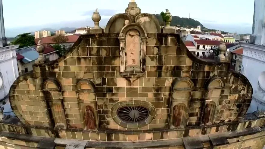 Hacen millonaria inversión en iglesias del Casco Antiguo