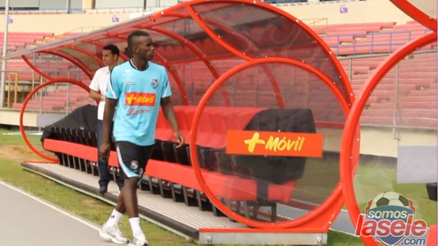 El primer día de Waterman no fue del todo bueno con la sele