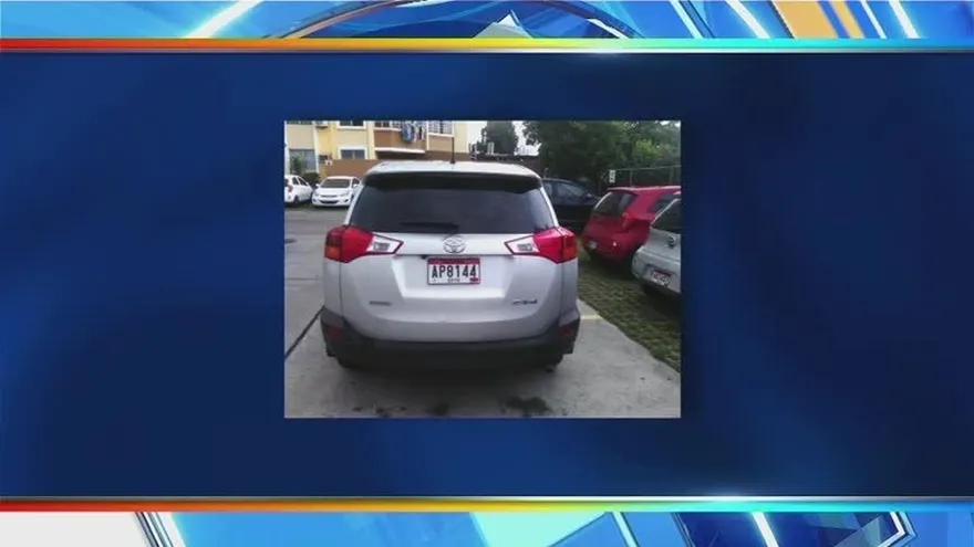 Hombre denuncia que conductora que contrató por una aplicación no le ha devuelto su auto