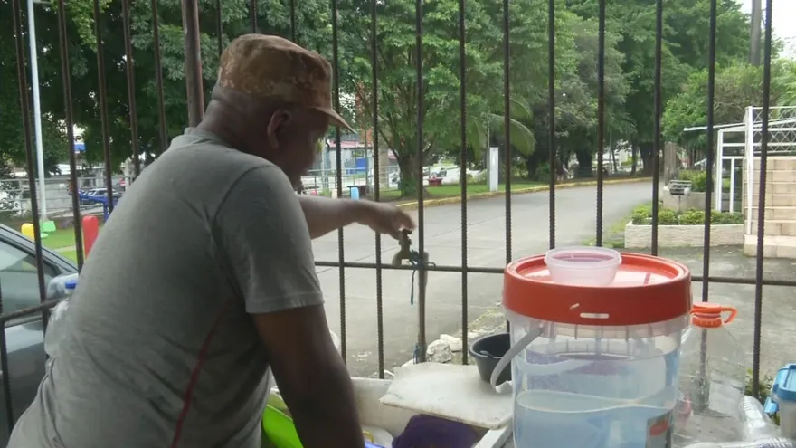 Residentes de Los Andes 2 siguen sin agua potable