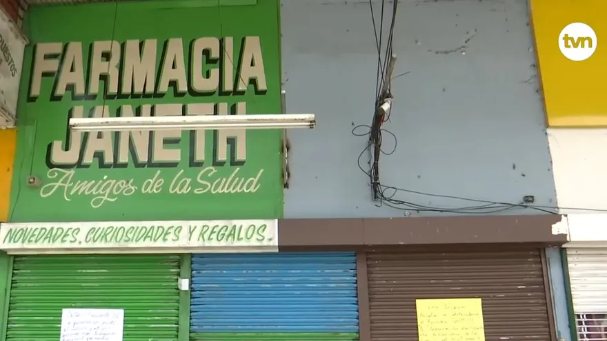 Pequeñas farmacias reabren de forma parcial