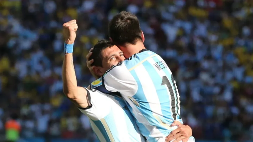 Argentina rompe el cerrojo suizo y se clasifica a cuartos