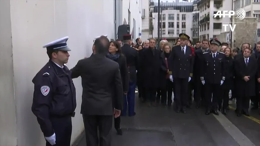 Francia conmemora atentadoss de enero de 2015