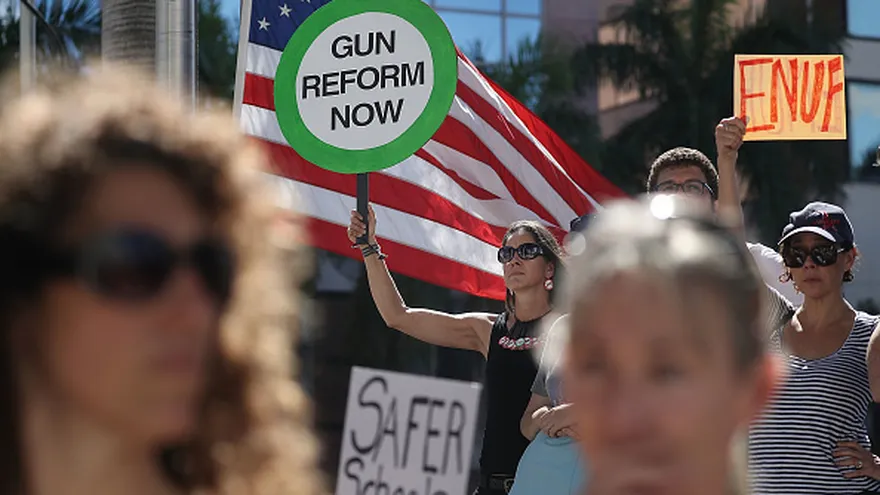 Tras los hechos de la Florida, renace en EEUU el debate sobre la regulación de armas.