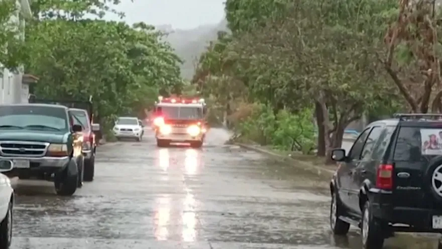 Agatha se degrada a tormenta tropical en la costa suroeste de México