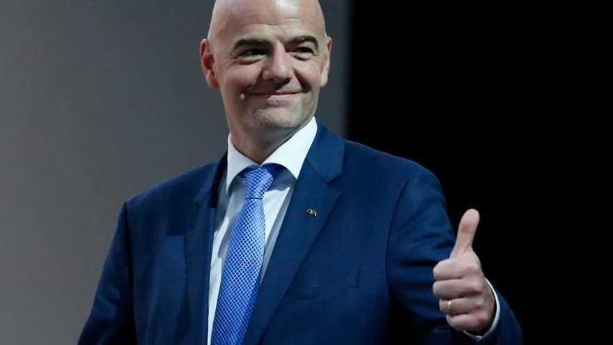 Infantino llega a Perú para encabezar cumbre ejecutiva de la FIFA