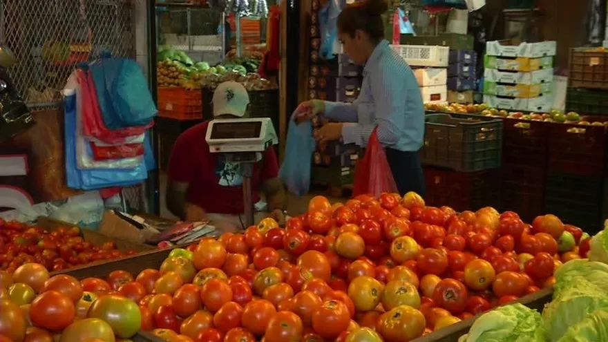 Suben los precios del tomate y la cebolla