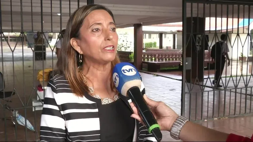 Directora del Moscote se niega a salir