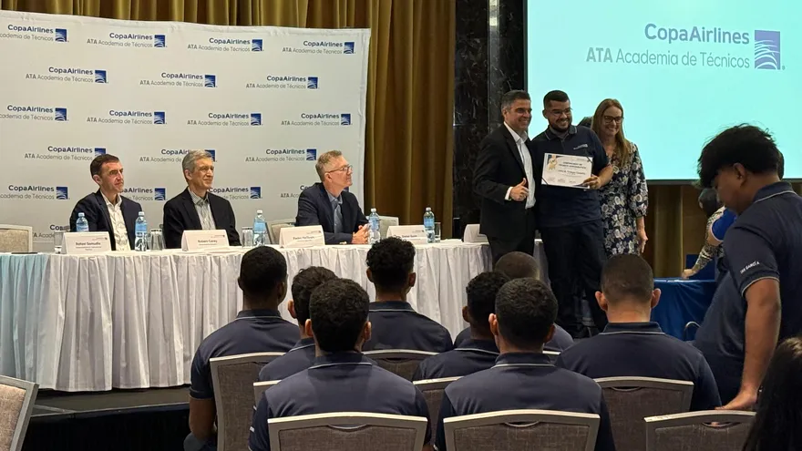 Acto de graduación de la Academia de Técnicos Aeronáuticos (ATA) de Copa Airlines.
