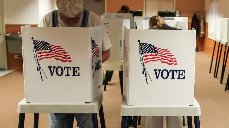 En su mayoría, los cerca de 1,5 millones de votantes registrados en el condado de Miami-Dade hasta el pasado 31 de enero, son demócratas (605.150), seguidos de independientes (459.205) y republicanos (382.336).