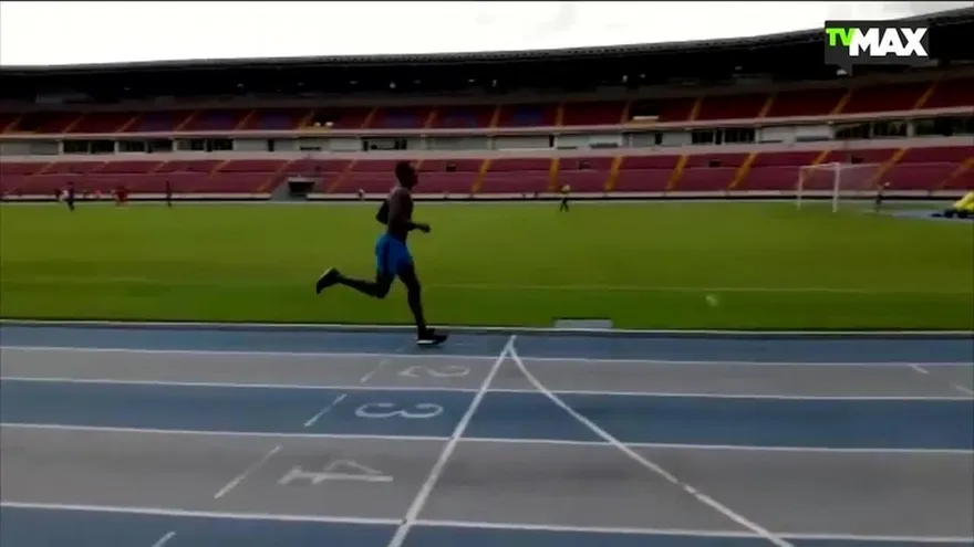 Alonso Edward retomó sus entrenamientos en el Rommel Fernández