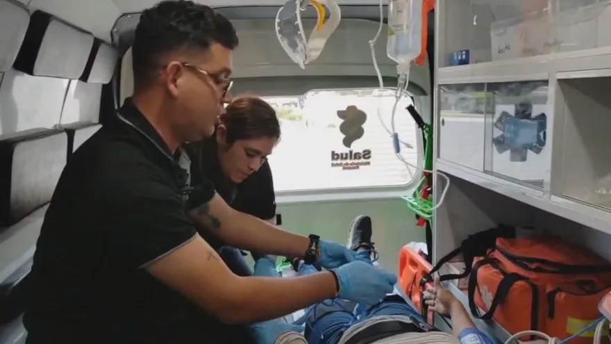 Paramédicos realizan simulacro