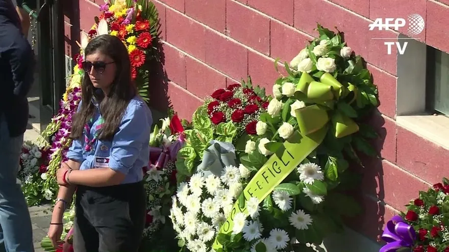 Solemnes funerales homenajean a víctimas de sismo en Italia