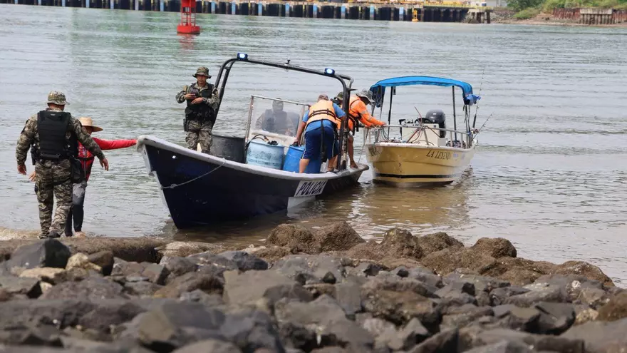 Las personas fueron devueltas a tierra firme tras ser rescatadas en altamar