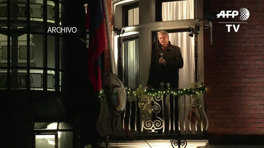 Rechazan dar salvoconducto a Assange para pruebas médicas