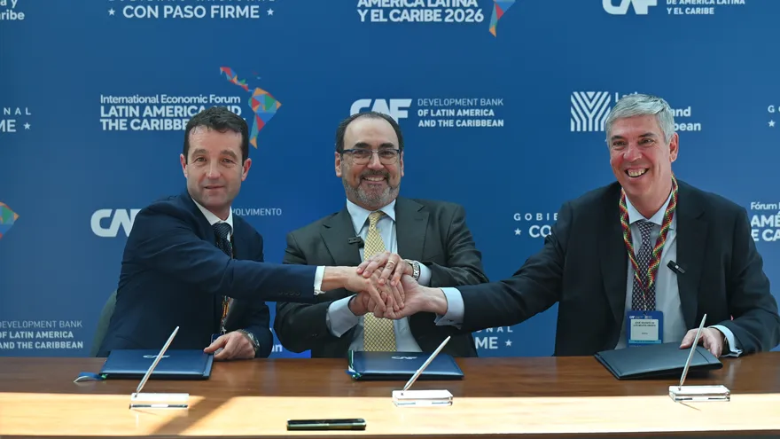 Este importante acuerdo une la capacidad de integración regional del CAF con la experiencia, el conocimiento sectorial y las capacidades tecnológicas de Indra Group