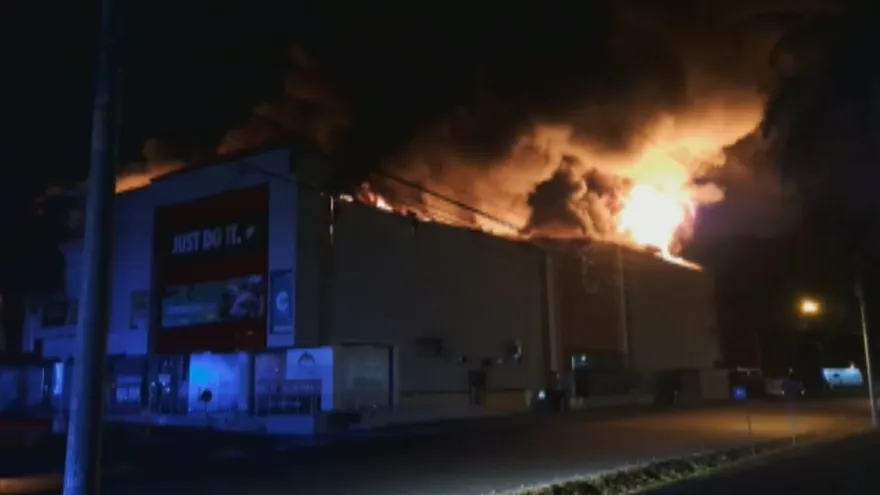 Incendio en Centro Comercial de David.