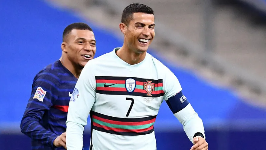 Mbappé y Cristiano Ronaldo animan los últimos días de 'mercato'