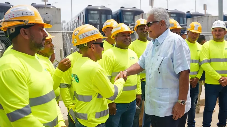El presidente Mulino celebra la reducción en el desempleo