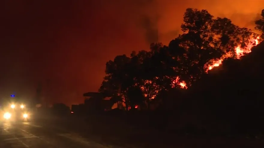 Evacuan una central térmica en Turquía amenazada por incendio